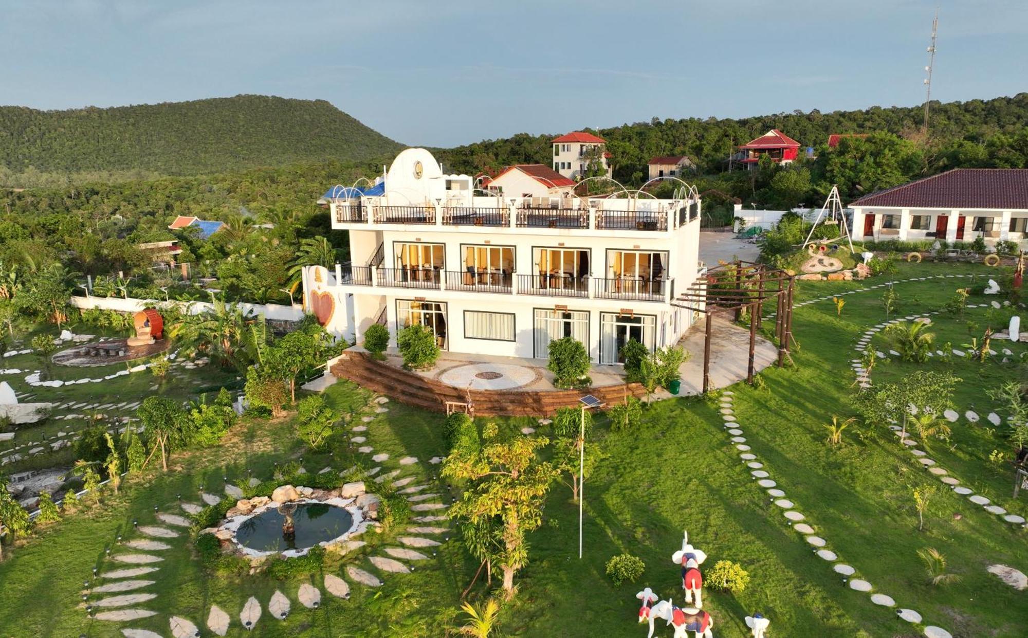 Thmorda Resort Koh Rong Sanloem Exterior photo